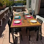 Apartment Penthouse - Jacuzzi - Terrace - Parking - 2 Pools Antibes