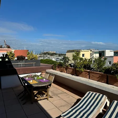 Apartment Penthouse - Jacuzzi - Terrace - Parking - 2 Pools Antibes