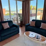 Апартаменти Penthouse - Jacuzzi - Terrace - Parking - 2 Pools Антіб