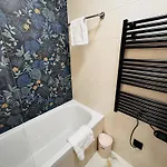 Penthouse - Jacuzzi - Terrace - Parking - 2 Pools