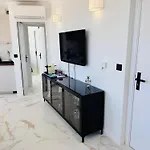 Penthouse - Jacuzzi - Terrace - Parking - 2 Pools Appartement