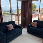 Penthouse - Jacuzzi - Terrace - Parking - 2 Pools Appartement *