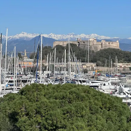 Penthouse - Jacuzzi - Terrace - Parking - 2 Pools Appartement