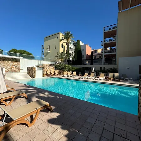 Penthouse - Jacuzzi - Terrace - Parking - 2 Pools Daire Antibes