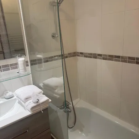 Penthouse - Jacuzzi - Terrace - Parking - 2 Pools Antibes