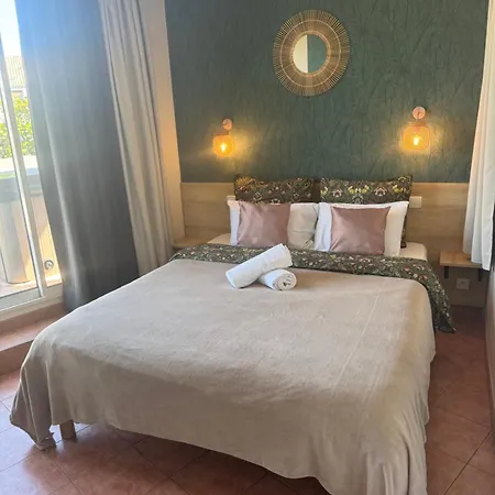 Penthouse - Jacuzzi - Terrace - Parking - 2 Pools Daire