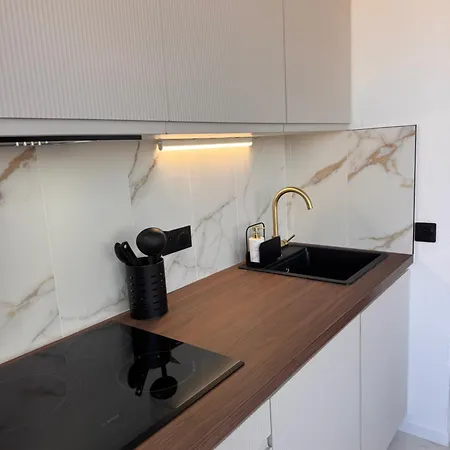Penthouse - Jacuzzi - Terrace - Parking - 2 Pools 公寓 *