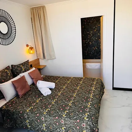 Penthouse - Jacuzzi - Terrace - Parking - 2 Pools
