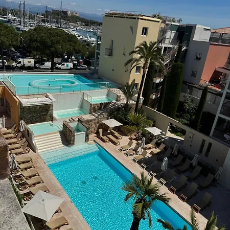 公寓 Penthouse - Jacuzzi - Terrace - Parking - 2 Pools *