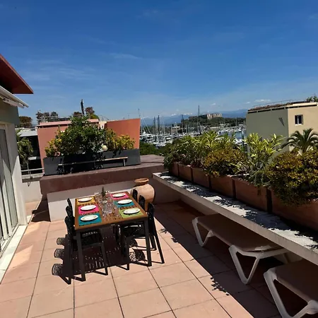 Penthouse - Jacuzzi - Terrace - Parking - 2 Pools 公寓 *
