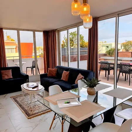Penthouse - Jacuzzi - Terrace - Parking - 2 Pools Appartamento Antibes
