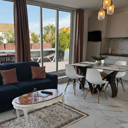 Appartamento Penthouse - Jacuzzi - Terrace - Parking - 2 Pools