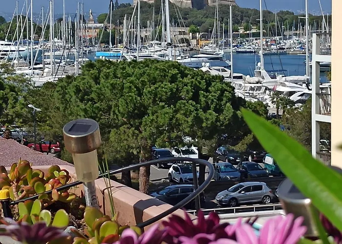 Penthouse - Jacuzzi - Terrace - Parking - 2 Pools * Antibes