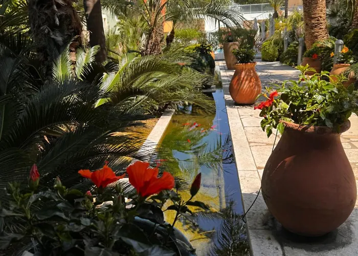 Apartment Penthouse - Jacuzzi - Terrace - Parking - 2 Pools