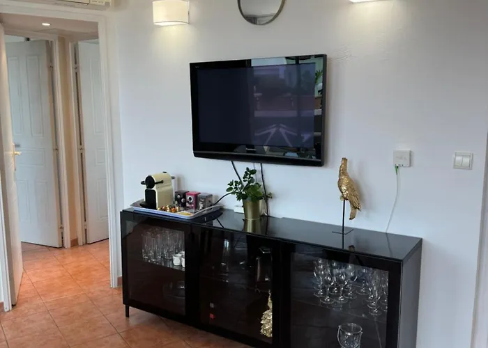 Penthouse - Jacuzzi - Terrace - Parking - 2 Pools * Antibes