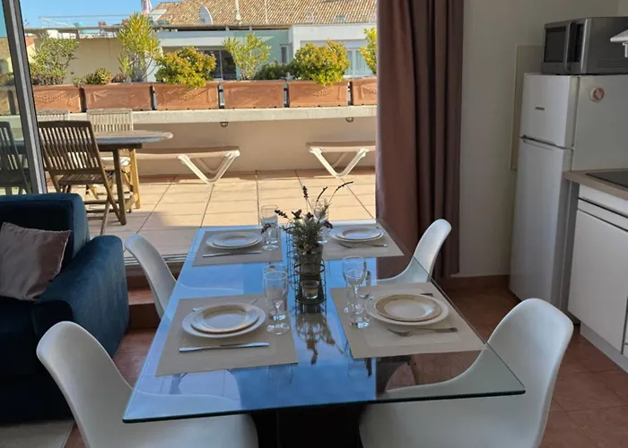 Penthouse - Jacuzzi - Terrace - Parking - 2 Pools