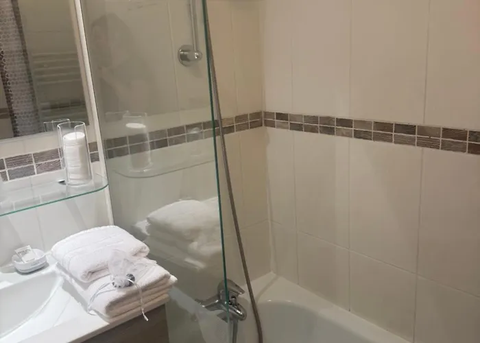 Penthouse - Jacuzzi - Terrace - Parking - 2 Pools Antibes