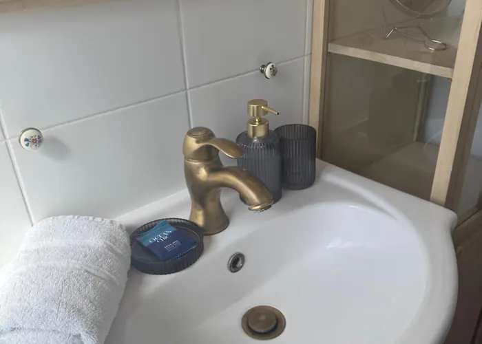 Penthouse - Jacuzzi - Terrace - Parking - 2 Pools * Antibes