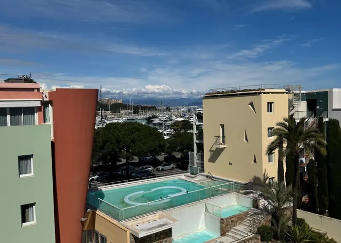 Apartment Penthouse - Jacuzzi - Terrace - Parking - 2 Pools *